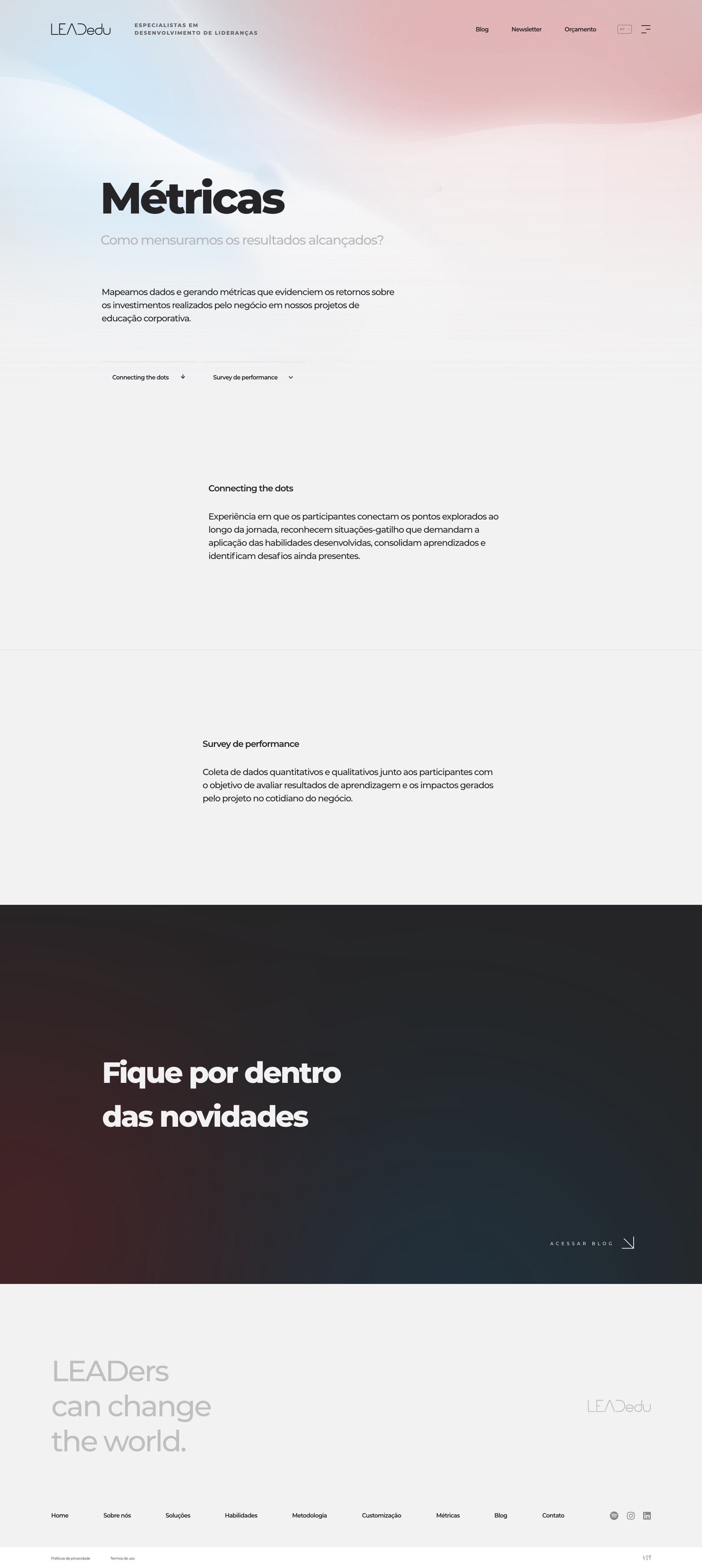 Página Métricas: como os resultados são mensurados, connecting the dots e survey de performance, acima de um bloco escuro Fique por dentro das novidades